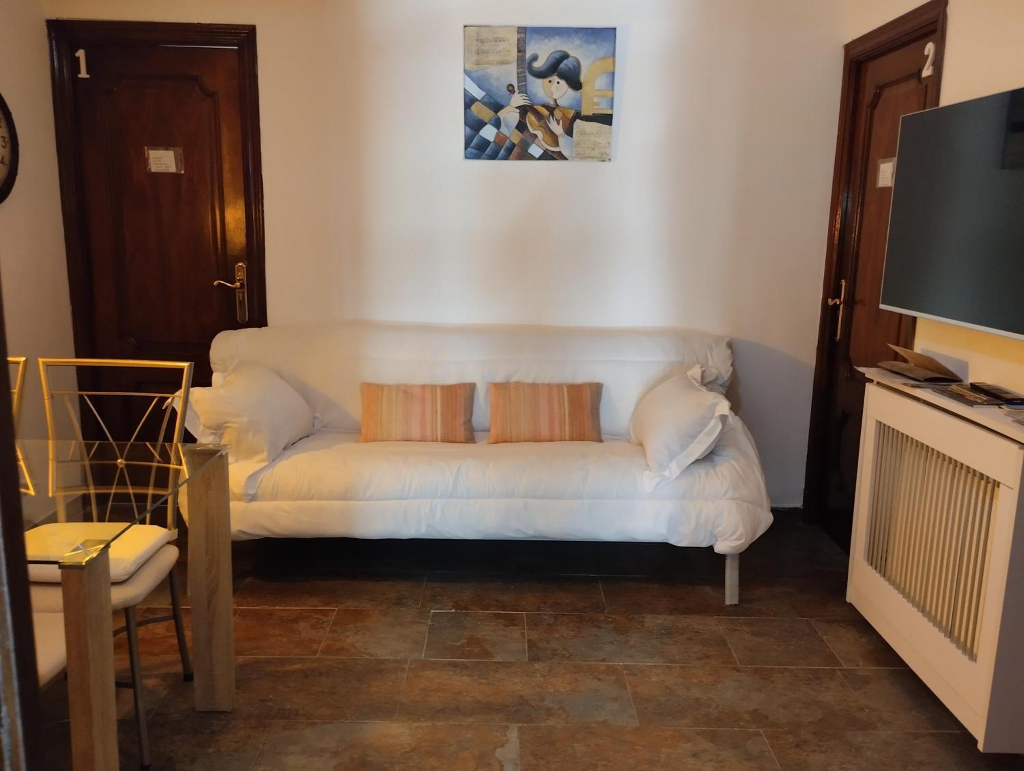 Habitaciones Individuales En Apartamento Madrid Esterno foto